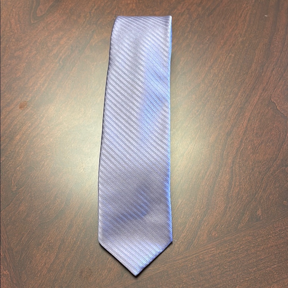 Elegant Lavender Striped Men's Tie